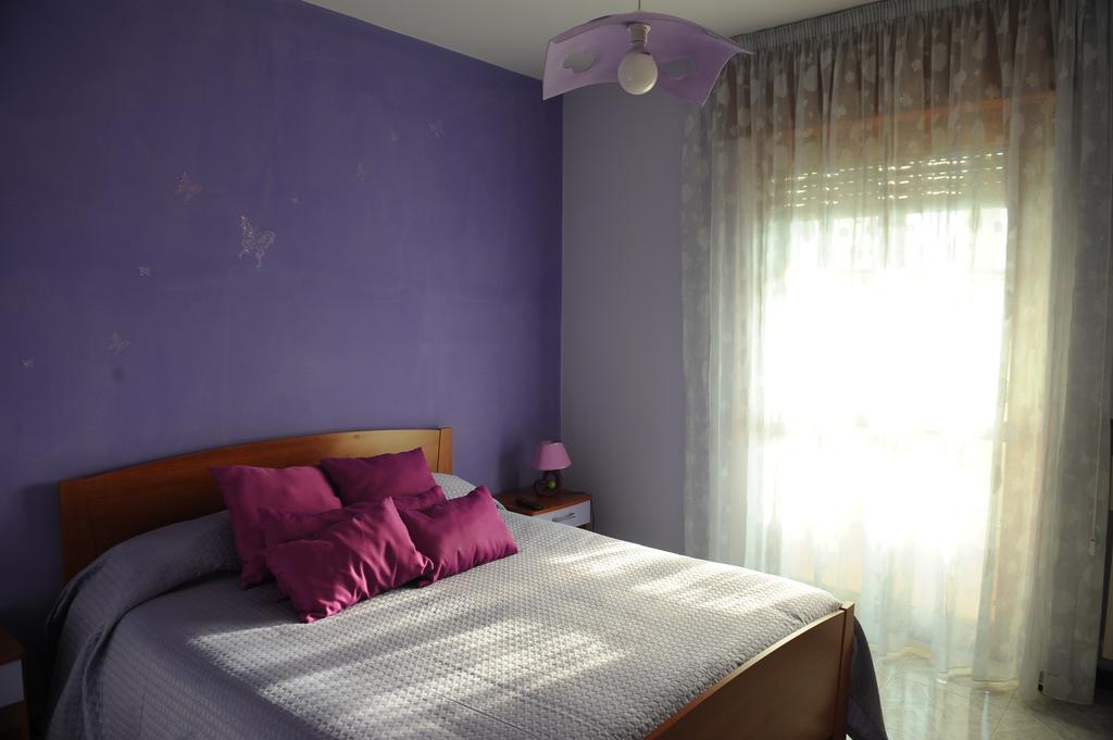 B&B Viale Delle Colline Σαλέρνο Δωμάτιο φωτογραφία